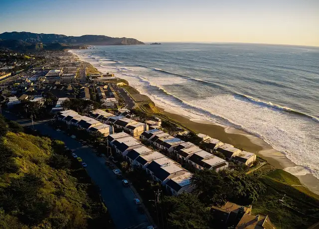 Photo of 100 Esplanade Ave, Pacifica, CA 94044