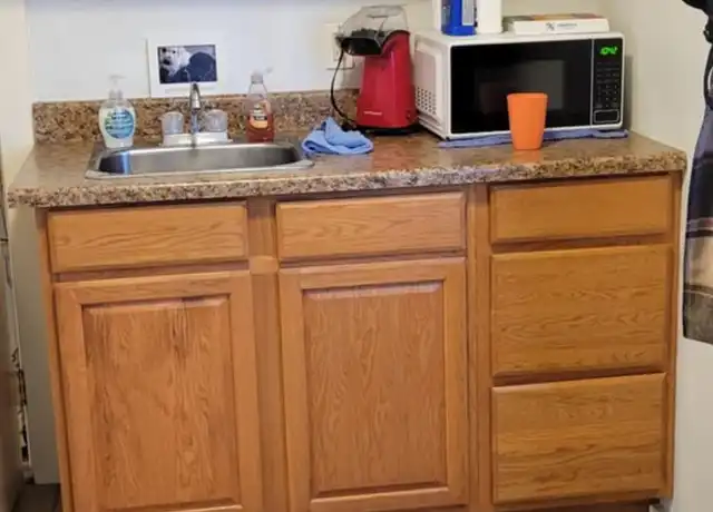 Property at 117 Locust St Apt 8, Big Rapids, MI, 49307, 1 bed, 1 bath, [object Object]