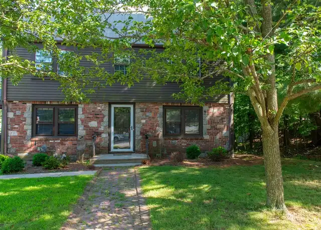Property at 291 Linden St Unit 1, Wellesley, MA, 02481, 3 beds, 1 bath, [object Object]