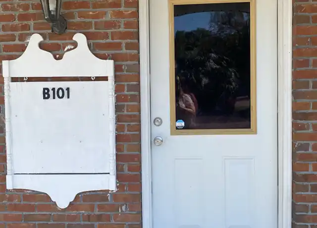 Property at 171 Florida 83 Unit B102, Defuniak Springs, FL, 32433, 1 bed, 1 bath, [object Object]