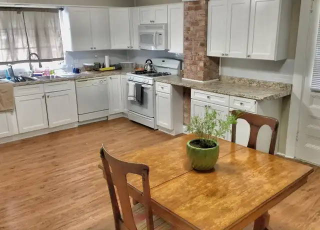 Property at 111 Herkimer St Unit 5, Syracuse, NY, 13204, 1 bed, 1.5 baths, [object Object]