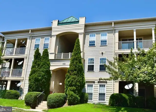 Property at 1061 Gardenview Loop, Woodbridge, VA, 22191, 2 beds, 3 baths, [object Object]