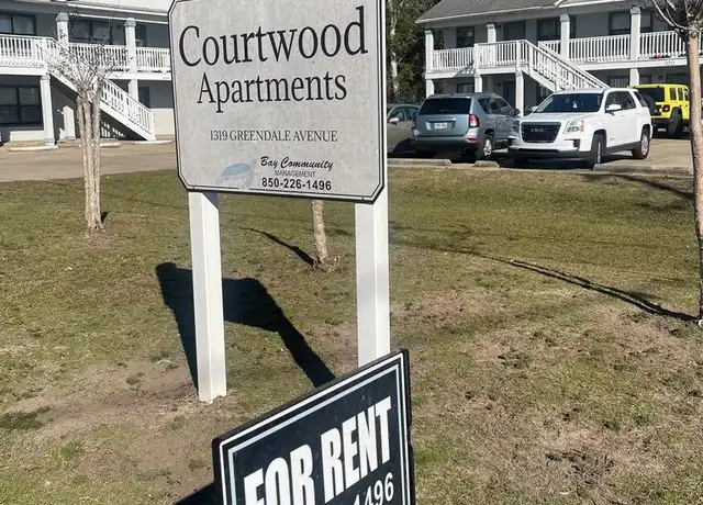 Property at 1319 Greendale Ave, Fort Walton Beach, FL, 32547, 2 beds, 2 baths, [object Object]