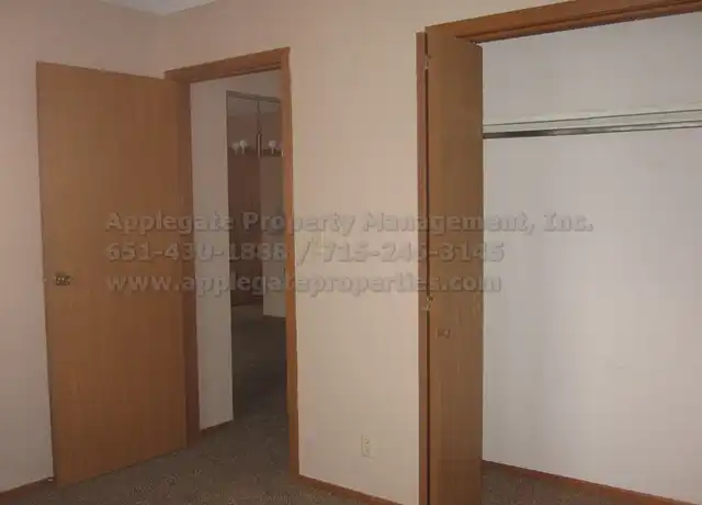 Property at 325 W 9th St Unit B, New Richmond, WI, 54017, 2 beds, 1 bath, [object Object]