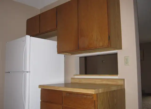 Property at 325 W 9th St Unit B, New Richmond, WI, 54017, 2 beds, 1 bath, [object Object]