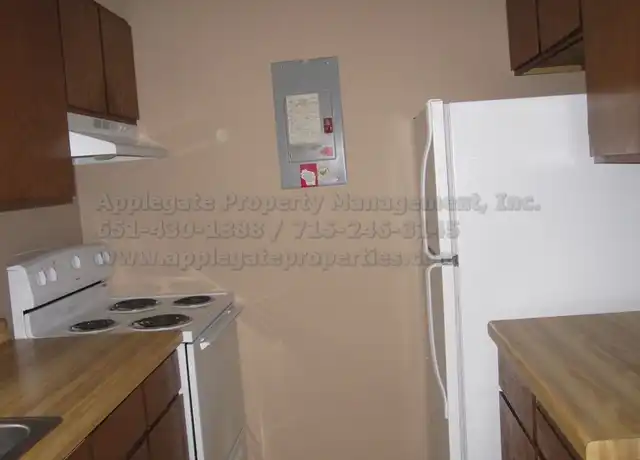 Property at 325 W 9th St Unit B, New Richmond, WI, 54017, 2 beds, 1 bath, [object Object]