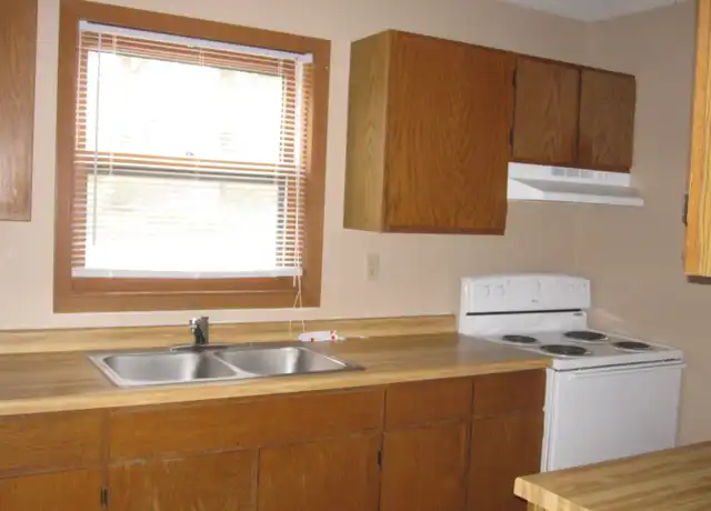 Property at 325 W 9th St Unit B, New Richmond, WI, 54017, 2 beds, 1 bath, [object Object]