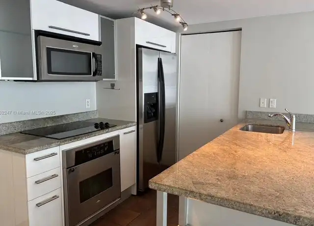 Property at 185 SW 7th St #1410, Miami, FL, 33130, 1 bed, 1 bath, [object Object]