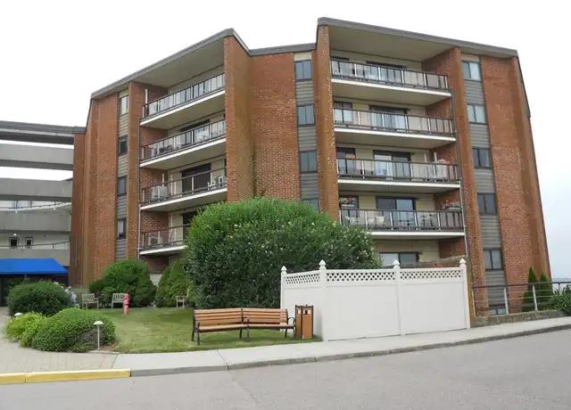 Property at 1302 Capella S Unit 1302, Newport, RI, 02840, 1 bed, 1 bath, [object Object]