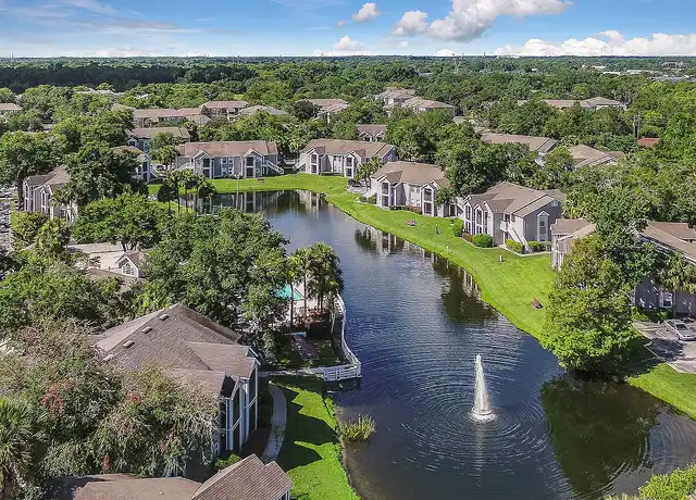 Property at Colonial Pointe Apartments - 2300 Econ Cir, Orlando, FL, 32817, 1 bed, 1 bath, [object Object]