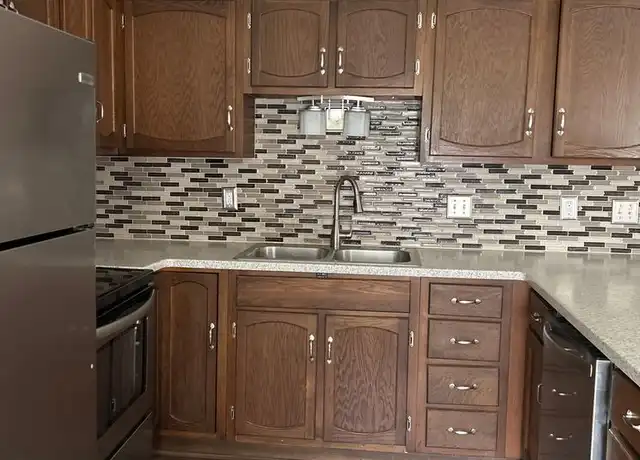 Property at 141 Colonial Ct, Newburgh, IN, 47630, 2 beds, 1 bath, [object Object]