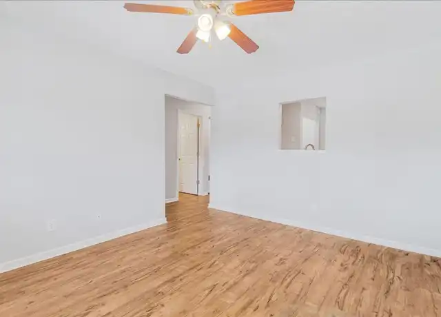 Property at 830 Prairie Hill Dr Unit B, Warrensburg, MO, 64093, 3 beds, 2 baths, [object Object]