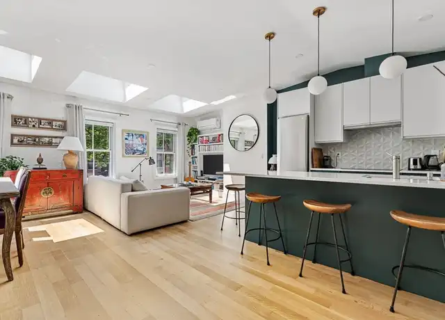 Property at 201 W Springfield St #3, Roxbury, MA, 02118, 2 beds, 2 baths, [object Object]