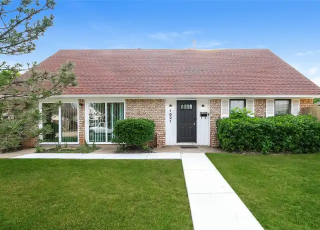 Property at 1821 Michael Dr, Edmond, OK, 73013, 3 beds, 1.5 baths, [object Object]