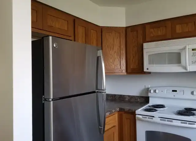 Property at 1805 5th St Unit 4, Coralville, IA, 52241, 3 beds, 1.5 baths, [object Object]