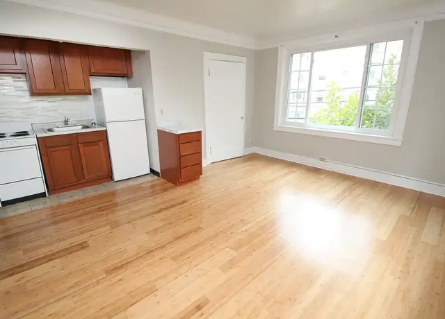 Photo of 4629 Bayard St, Pittsburgh, PA 15213