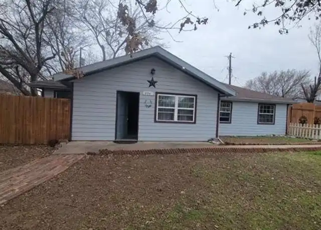 Property at 204 Alice Dr, Little Elm, TX, 75068, 3 beds, 2 baths, [object Object]