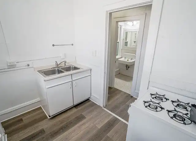 Property at 990 Grand Ave, Saint Paul, MN, 55105, 1 bed, 1 bath, Contact for Price