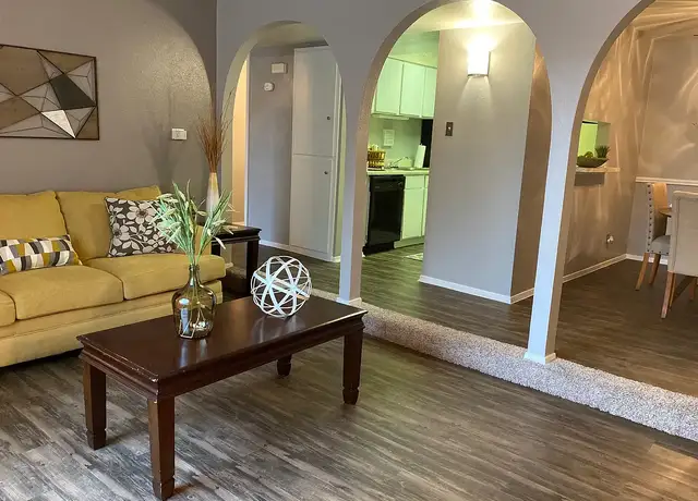 Photo of 6623 Callaghan Rd, San Antonio, TX 78229