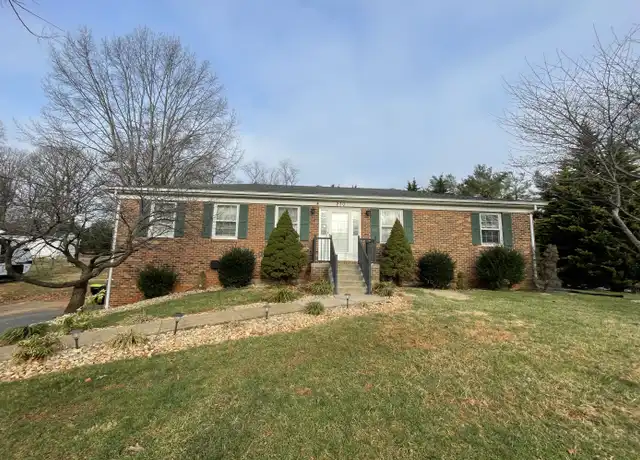 Property at 270 Londonberry Rd, Forest, VA, 24551, 4 beds, 4 baths, [object Object]