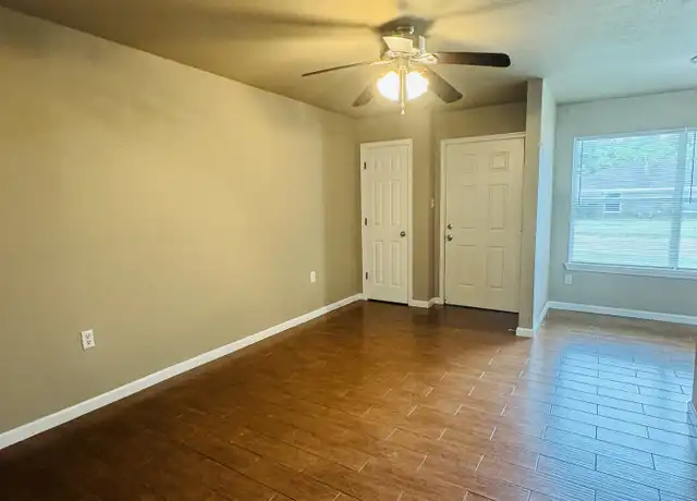 Property at 2413 Cuney Ct Unit 332, Silsbee, TX, 77656, 3 beds, 1 bath, [object Object]