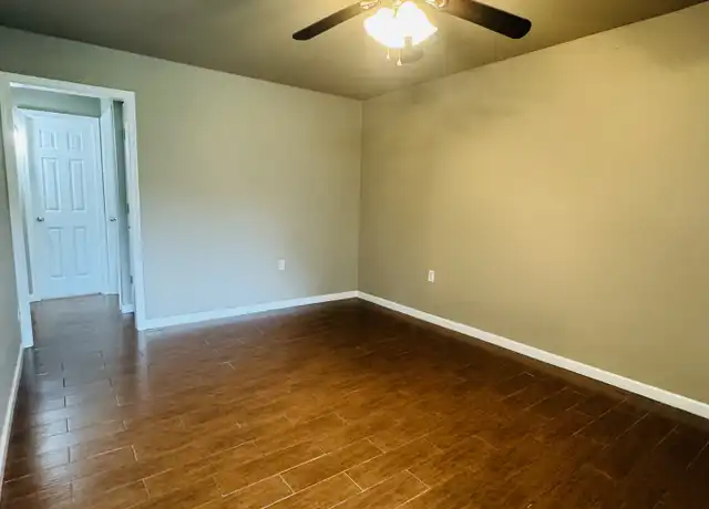 Property at 2413 Cuney Ct Unit 332, Silsbee, TX, 77656, 3 beds, 1 bath, [object Object]