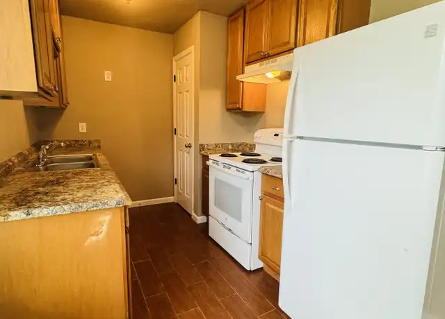 Property at 2413 Cuney Ct Unit 332, Silsbee, TX, 77656, 3 beds, 1 bath, [object Object]