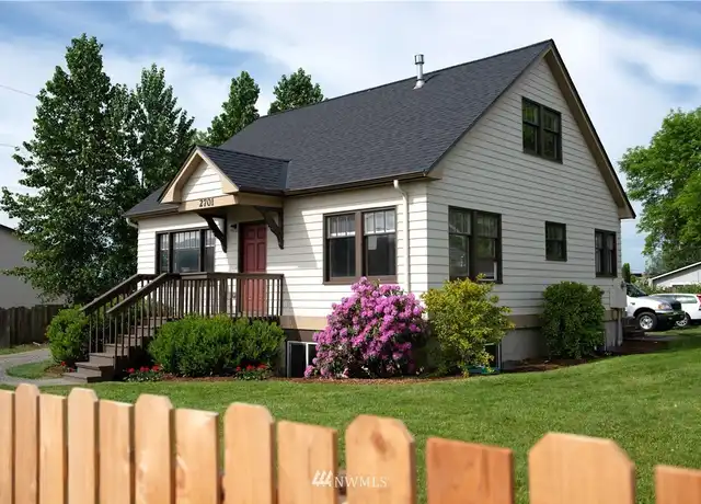 Property at 2701 Woburn St, Bellingham, WA, 98226, 7 beds, 2.5 baths, [object Object]