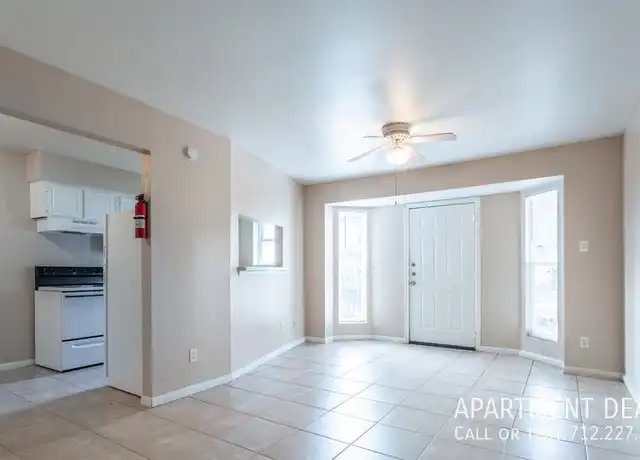 Property at 1016 S Wayside Dr Unit 2930, Houston, TX, 77023, 3 beds, 2 baths, [object Object]
