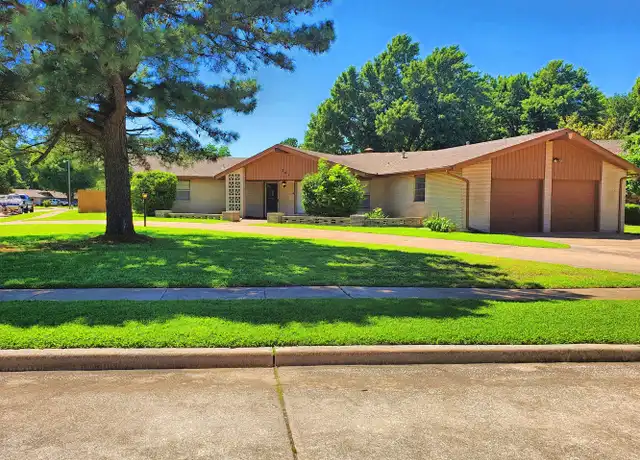 Property at 301 S Ranchwood Manor Dr, Oklahoma City, OK, 73139, 3 beds, 3 baths, [object Object]
