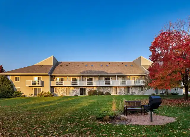 Property at Kearney Meadows Apartments - 200 Kearney Way, Waunakee, WI, 53597, 1 bed, 1 bath, [object Object]