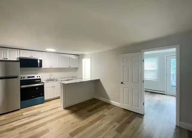 Property at 26 High St Unit 5, Derry, NH, 03038, 1 bed, 1 bath, [object Object]