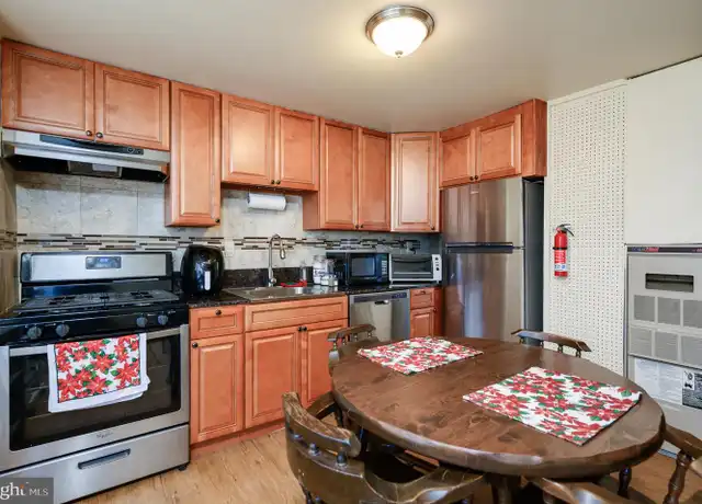 Property at 130 Roberta Jean Ave, Littlestown, PA, 17340, 2 beds, 1 bath, [object Object]