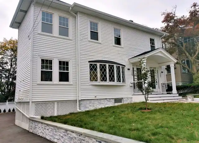 Property at 129 Spruce St Unit B, Watertown, MA, 02472, 1 bed, 1 bath, [object Object]