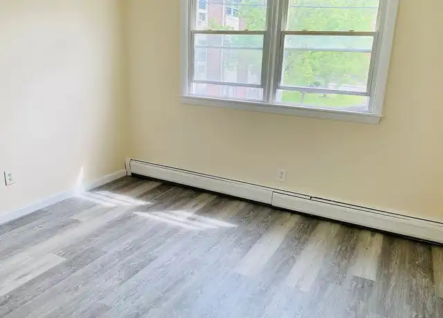 Property at 29 Woodbine St, Pawtucket, RI, 02860, 2 beds, 1 bath, [object Object]