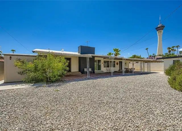 Property at 555 Canosa Ave, Las Vegas, NV, 89104, 3 beds, 2 baths, [object Object]