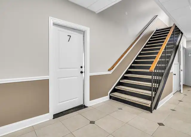 Property at 70 Court St Unit 7, Westfield, MA, 01085, 3 beds, 1 bath, [object Object]