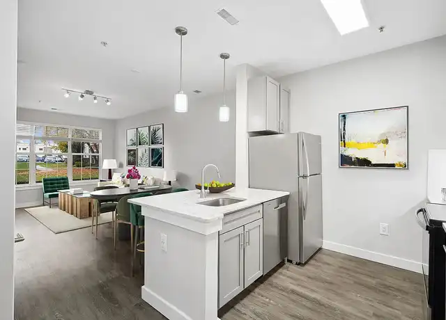 Property at The Highlands - 40 E Hanover Ave, Morris Plains, NJ, 07950, 1 bed, 1 bath, [object Object]