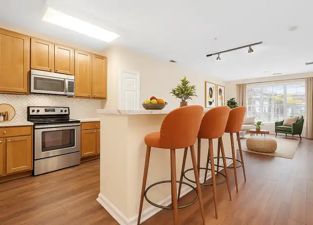 Property at The Highlands - 40 E Hanover Ave, Morris Plains, NJ, 07950, 1-2 bed, 1-2 bath, [object Object]