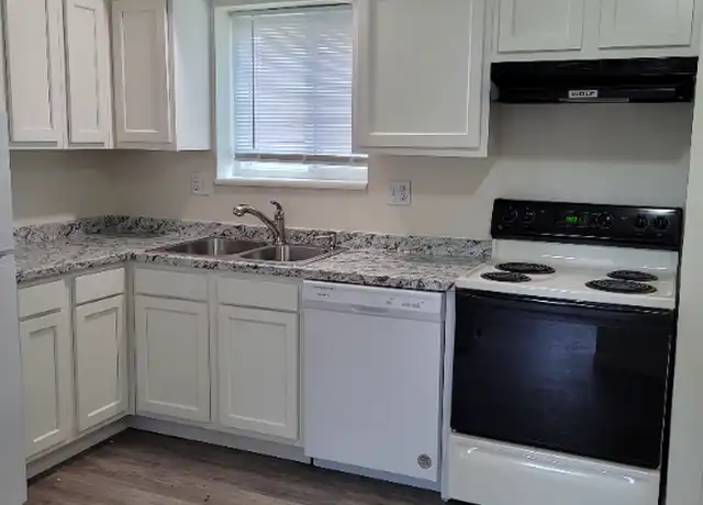 Property at 1942 Pecan St Unit 4, Fort Collins, CO, 80526, 2 beds, 1 bath, [object Object]