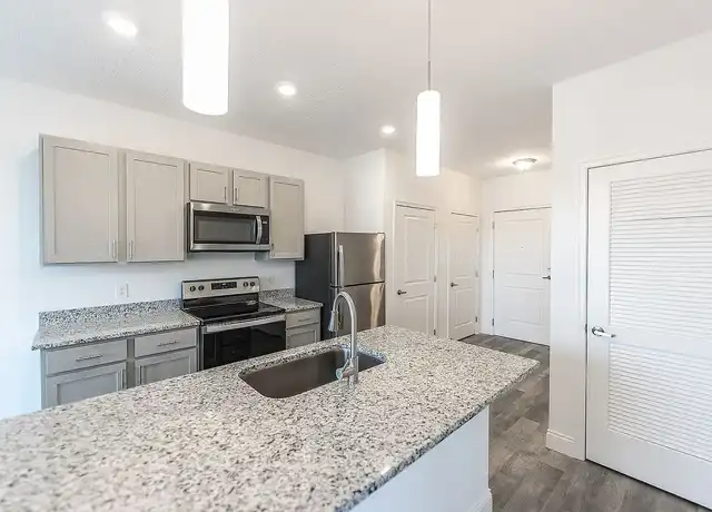 Property at Makley Place Apartments - 210 W 5th Ave, Columbus, OH, 43201, 0 beds, 1 bath, [object Object]