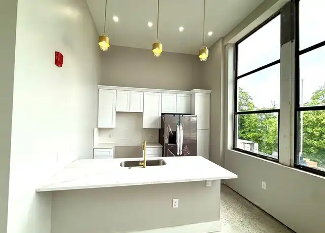 Property at 332 34th St, Newport News, VA, 23607, 1 bed, 1 bath, [object Object]