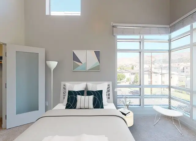 Photo of 1601 Scott Rd, Burbank, CA 91504
