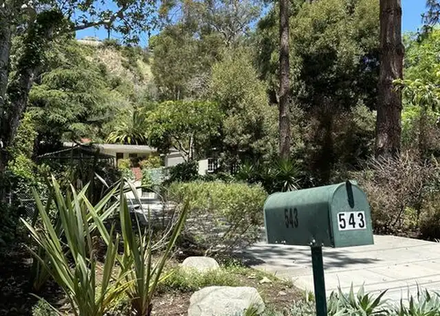 Property at 543 E Channel Rd, Santa Monica, CA, 90402, 3 beds, 2 baths, [object Object]