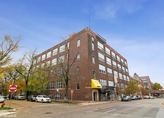 Property at 1733 W Irving Park Rd Unit 309, Chicago, IL, 60613, 2 beds, 1 bath, [object Object]