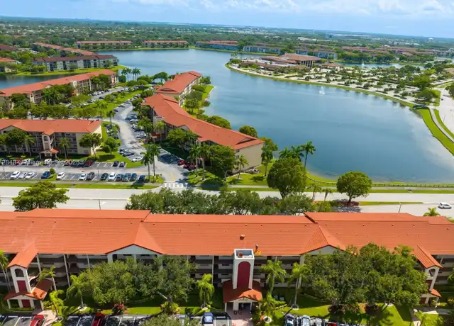 Property at 1000 SW 128th Ter Unit 312V, Pembroke Pines, FL, 33027, 1 bed, 1.5 baths, [object Object]