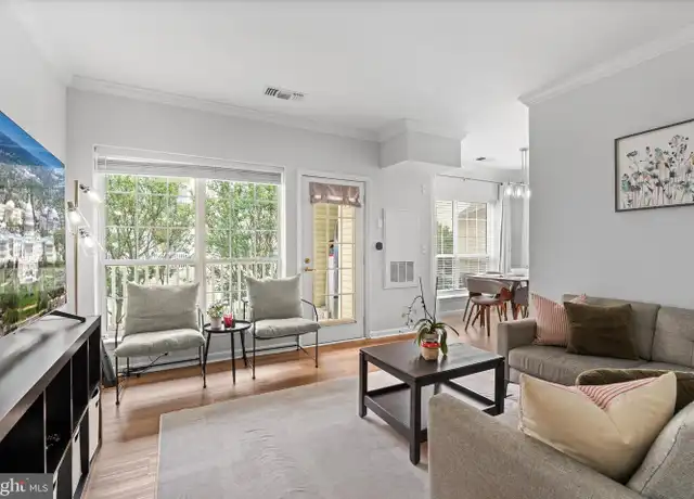 Property at 4550 Strutfield Ln #2229, Alexandria, VA, 22311, 2 beds, 1 bath, [object Object]
