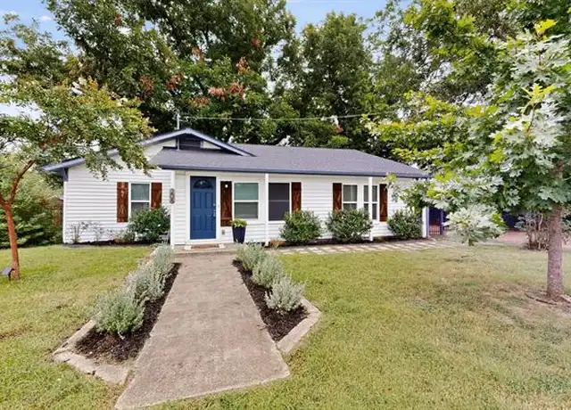 Property at 205 College St, Joshua, TX, 76058, 3 beds, 2 baths, [object Object]