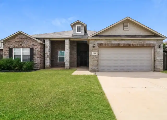 Property at 909 N Donald Way, Mustang, OK, 73064, 3 beds, 2 baths, [object Object]