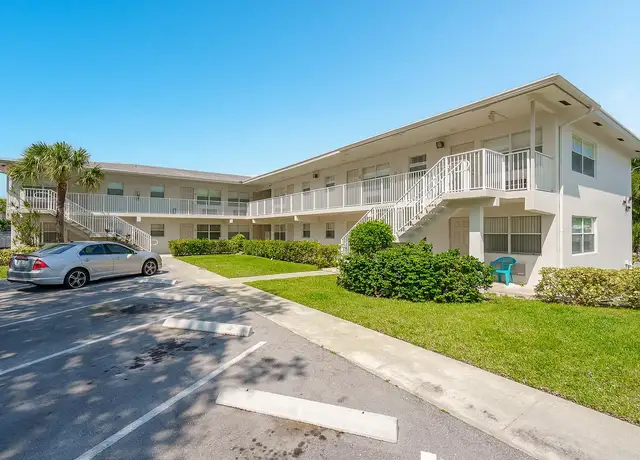 Photo of 289 NW 19th St, Boca Raton, FL 33432